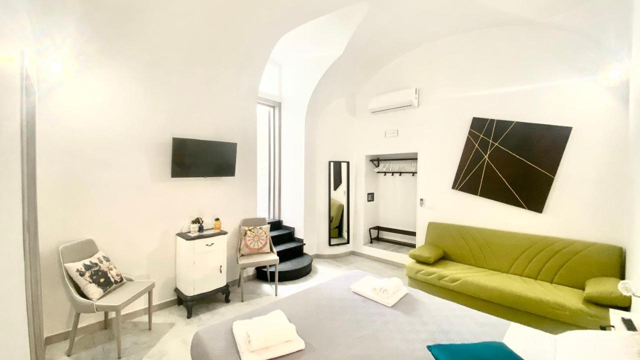 Rossaroll One Park Free Noto Exterior photo